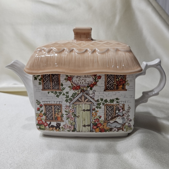 Cottage Teapot with Floral Design - Picture 1 of 7